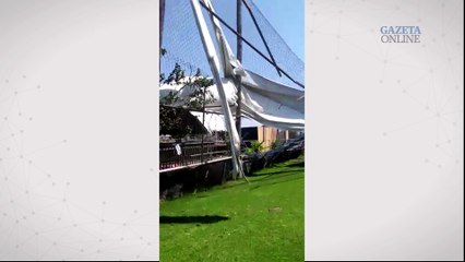 Vento derruba estrutura de show em Vitória