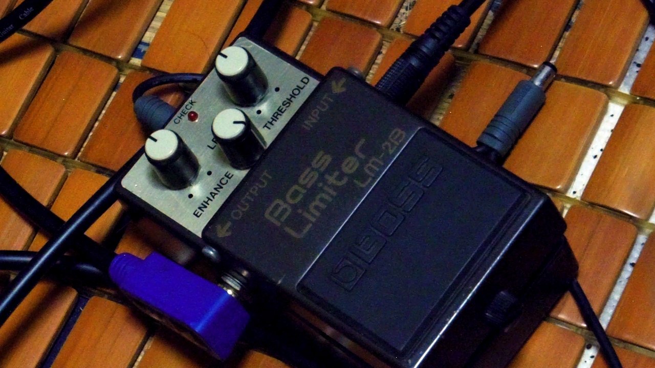 BOSS LM-2B play