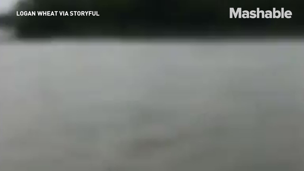 Catastrophic floods turn Texas highway into a large body of water with intense waves