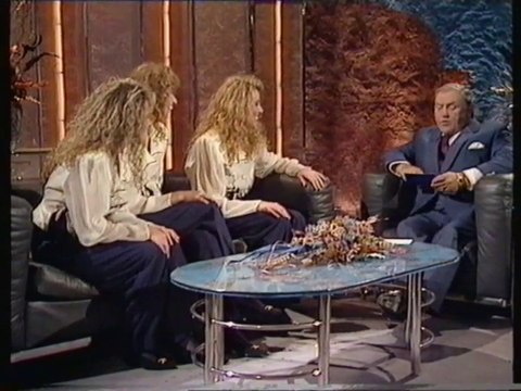 Opportunity Knocks S04E04 1990 - Les Dawson / Gary St John / Three's Company / Jimmy Bright / Crossfire / Romy / Antonio Zambardi / Lucinda