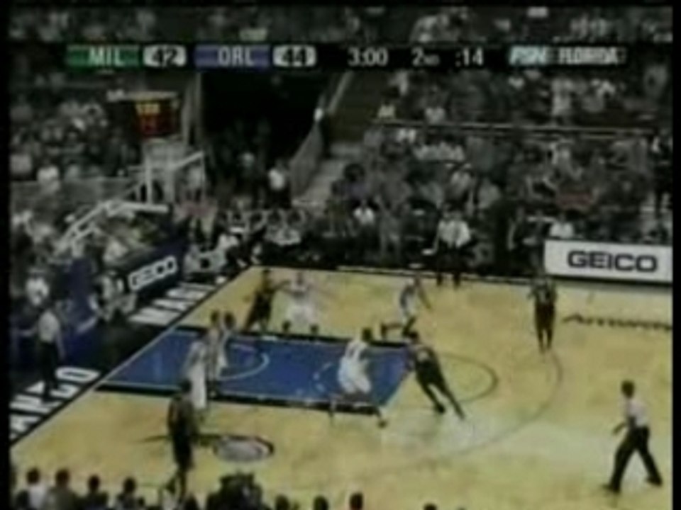 31-10-07 - Magic Vs Bucks - Howard Block