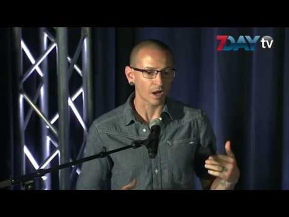 Linkin Parkအဖြဲ႕ အဆိုေတာ္ ခ်က္စတာ ဘန္နင္တန္ ကြယ...