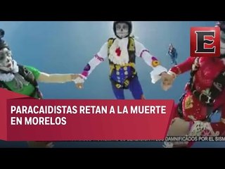 Celebran Día de Muertos desde las alturas