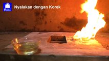 27.EKSPERIMEN KILATAN LISTRIK DI ATAS BENSIN - STUN GUN AND GASOLINE EXPERIMENT