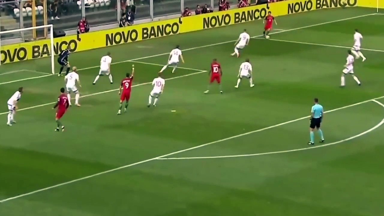 La magnifique bicyclette de Cristiano Ronaldo face aux Iles Feroe