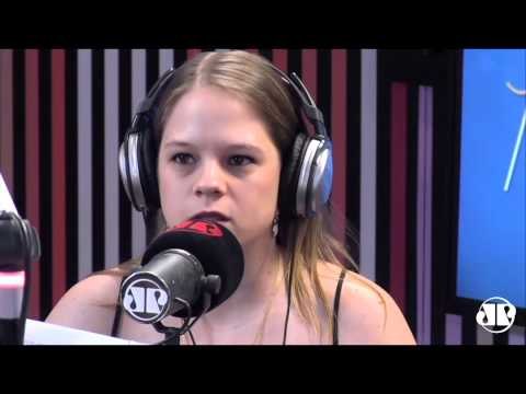 Aqui na Pan: terapeuta sexual, Paula Napolitano dá dicas para evitar situações de risco no Carnaval