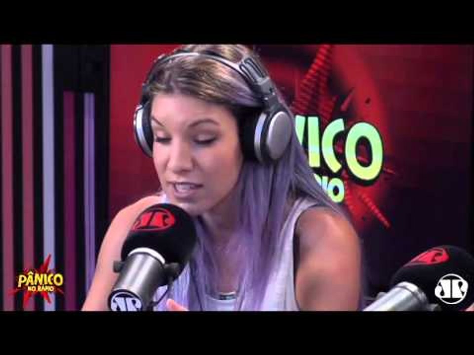 Aqui na Pan:Marimoon conta que pinta seu cabelo em casa