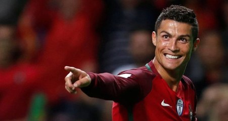 Faroe Adaları'na 3 Gol Atan Ronaldo, Milli Takım Gol Sayısında Pele'yi Geçti