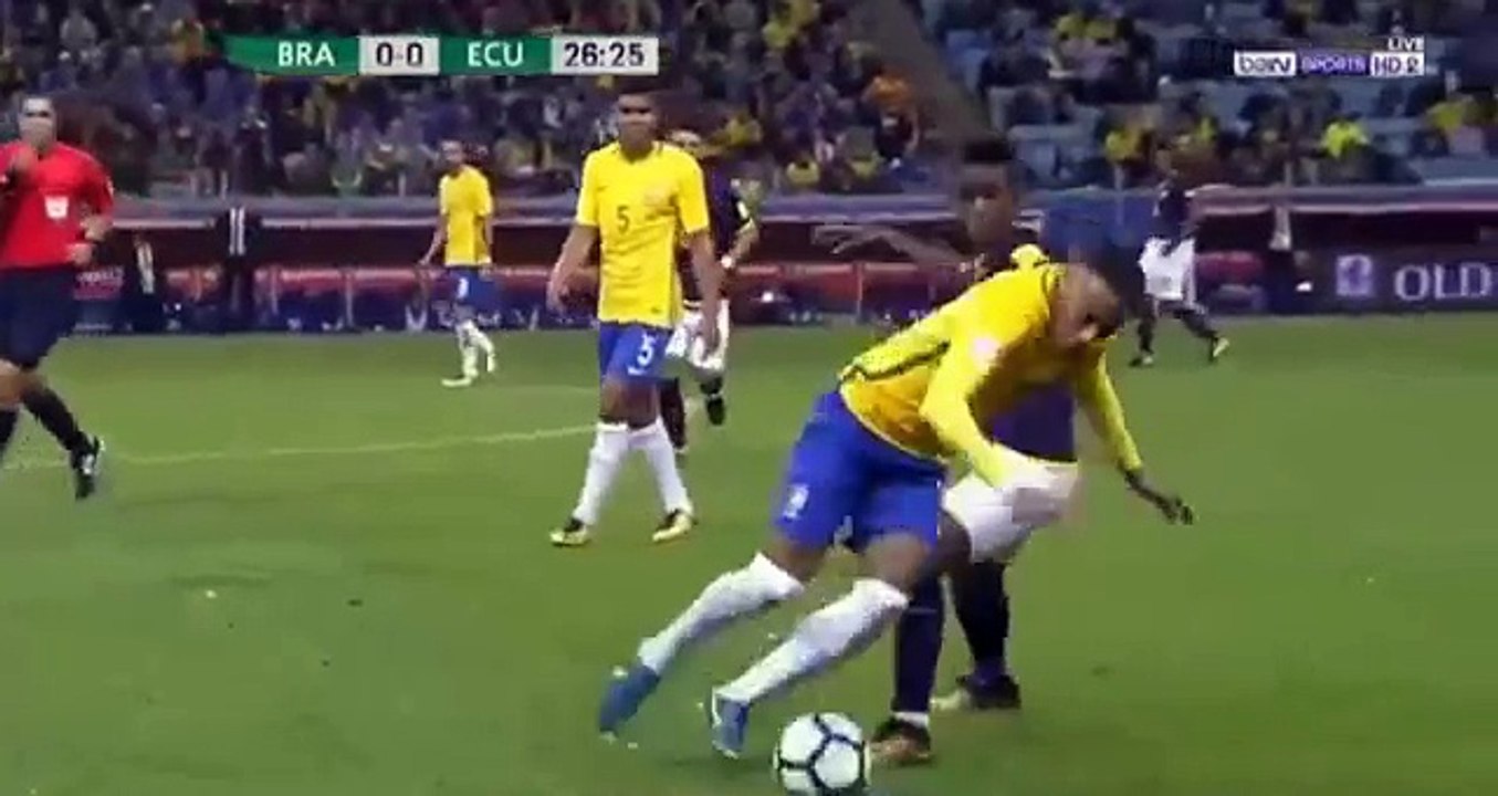 Neymar a failli se blesser gravement