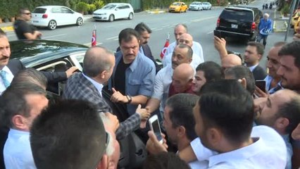 Cumhurbaşkanı Erdoğan'dan Bayramlaştığı Taksici Esnafına Sigara Uyarısı