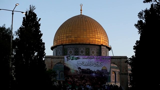 المسلمون يؤدون صلاة العيد في المسجد الأقصى