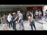 Polícia prende manifestante em ato de estudantes na Av. Paulista
