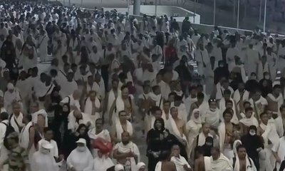 Jemaah Haji Mulai Menunaikan Ibadah Lempar Jumrah