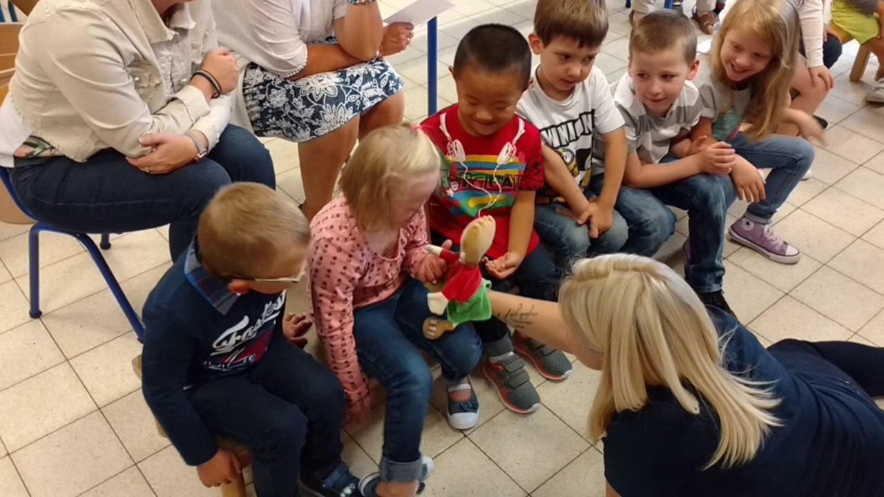 Marion, 5 Ans, Atteinte De Trisomie 21 : Une Rentrée Scolaire Comme Les Autres A L'école De La Drève A La Hestre
