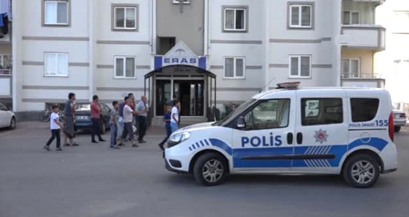 En Acı Bayram! Genç Kız, Eşarbıyla Kendisini Asarak Bayram Sabahı Hayatına Son Verdi