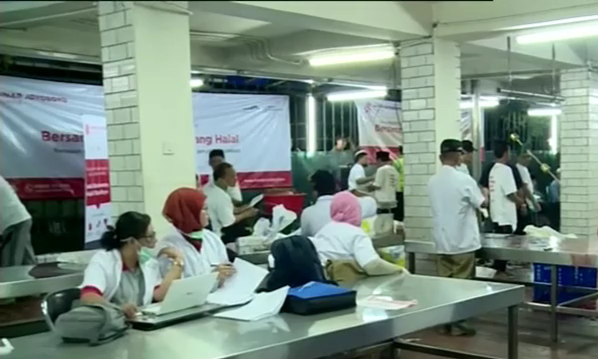 Panitia Kurban Istiqlal Siapkan Paket Daging Kurban