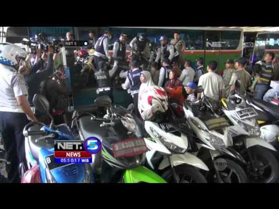 Razia Parkir Liar di Tanah Abang Ricuh - NET5