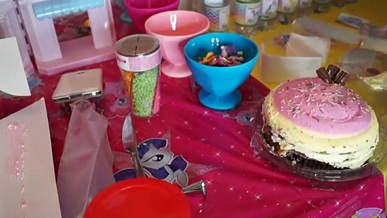 Un et un à un un à anniversaire gâteau tiret facile content petit faire mon poney arc en ciel Voir létablissement le le le le la façon |