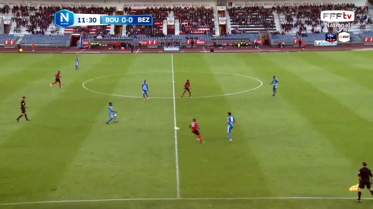 Très belle frappe de Béziers mais repoussée par le gardien.