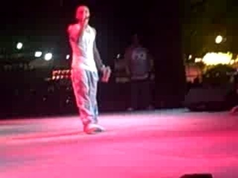 Bow Wow feat omarion girlfriend live 2007 by rahim2401