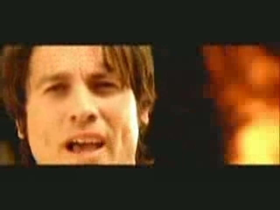 WORLDS APART ON ECRIT SUR LES MURS