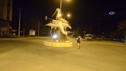 İş Yerindeki Gerginlikten Bunalarak İstifa Etti, Otostop ile Gezmeye Başladı