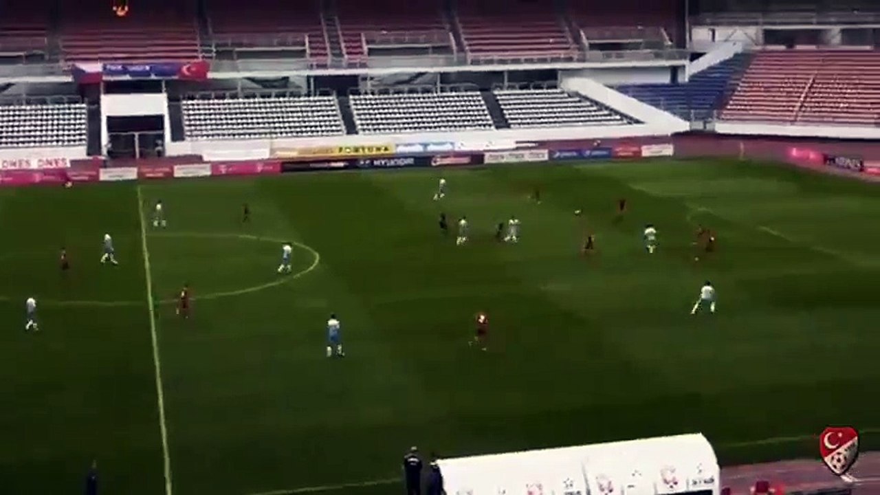 Orkan Çınar'dan milli maçta müthiş çalım