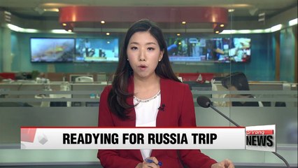 President Moon readies for summits with Putin, Abe in Russia next week