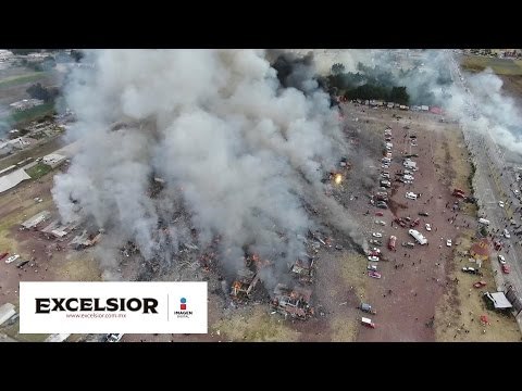 Estalla polvorín en el mercado de cohetes de Tultepec WB