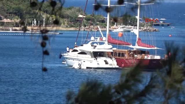 Bodrum Koyda Zincir ve Halatları Dolanan Tekneler Zor Anlar Yaşattı