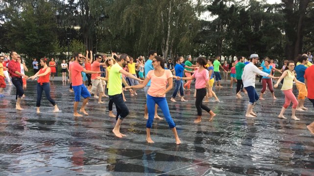 West coast swing fait son flash-mob