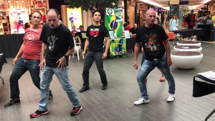 Forum des Asso Centre Commercial Carrefour Labège : Démo Chorée "Thriller"