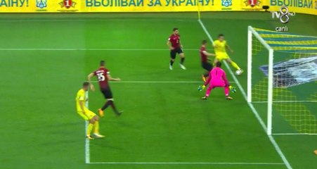Ukraynalı Futbolcular, Türkiye'ye Attıkları Golde Topu Dışarıdan Çevirdi