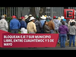 Manifestación de campesinos en las inmediaciones de Sagarpa