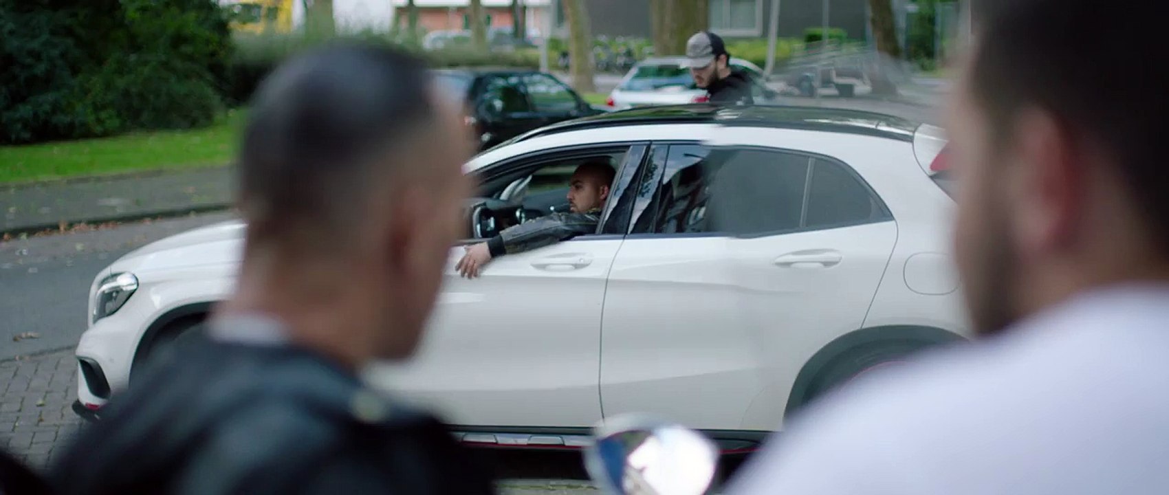 Glades feat. Lijpe & 3robi - Een Beetje (prod. Deno Beatz)