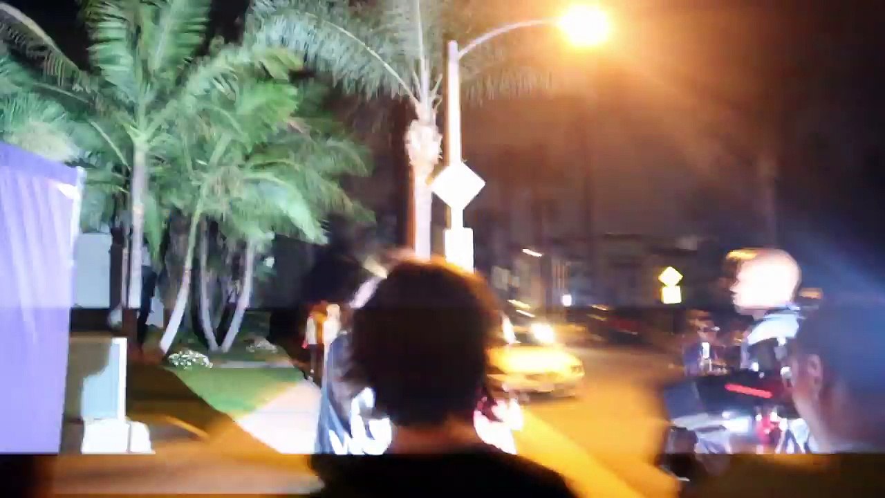 Kourtney Kardashian And Kendall Jenner Attend Church With Justin Bieber