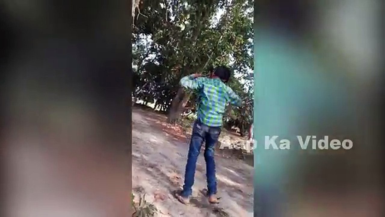 नशे की हालत मे 12,000 हजार की मोबाईल तोड़ दी इस लड़के ने ! जरूर देखे !