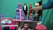 Y juguetes de dibujos animados con Barbie serie día de la boda de 74 amigos de la familia felicitan a Ken de Barbie b