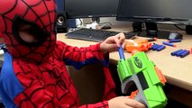 Batalla épico congelado héroe casco en en Niños vida hombre araña súper guerra mujer preguntarse Nerf real elsa