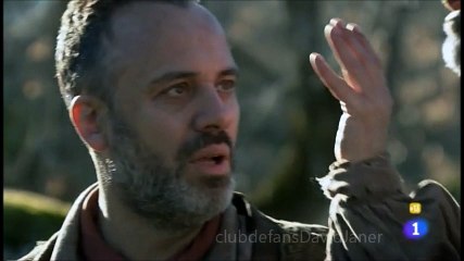 SATUR DESCUBRE   QUE AGUILA ROJA ESTA EN UN AGUJERO ESCENA 44