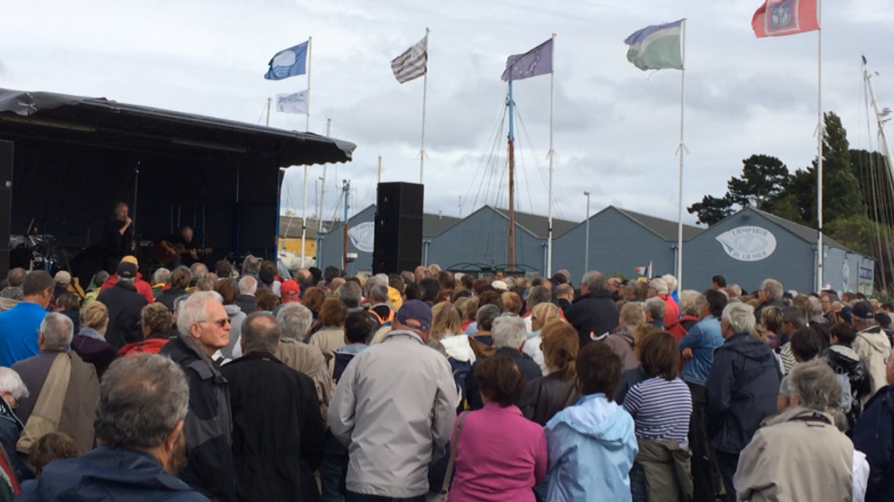 Gilles Servat a réuni un public important à la fête de l'huître de Paimpol