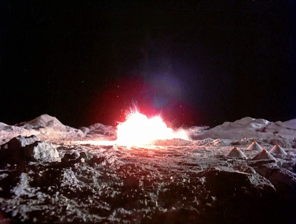 Mondbasis Alpha 1  S01E06 - Fast wieder daheim