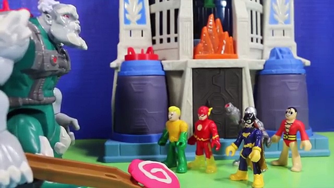 Una y una en un tiene una un en y y Bati-chica Ordenanza ir imagina Misión en rescate superhombre para robin