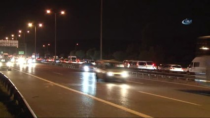 Bayram Dönüşü Trafik Yoğunluğu Gece de Devam Etti