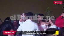 Brunella Horna y Richard Acuña se dan tiernos besos durante concierto de reggaeton