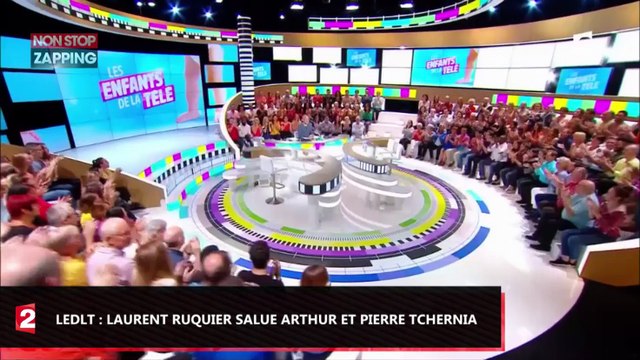 Laurent Ruquier salue Arthur et Pierre Tchernia pour la première des Enfants de la Télé (vidéo)
