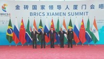 El presidente chino da la bienvenida a los líderes del bloque de los BRICS