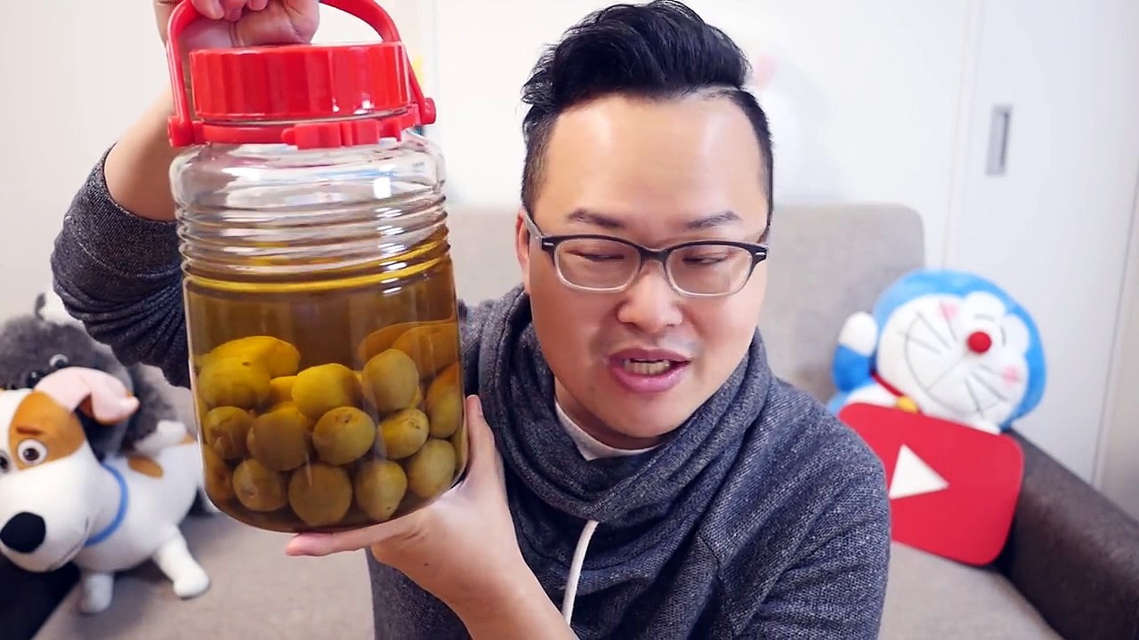 梅酒開箱！釀了半年的梅酒終於開箱啦！到底味道如何呢？《阿倫做料理》
