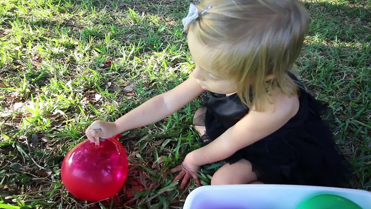 Babies LEARN COLORS with Balloons & Baby Finger Family Nursery Rhymes Song
