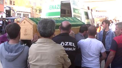 Kazada Hayatını Kaybeden Şehit Annesinin Cenazesi Toprağa Verildi